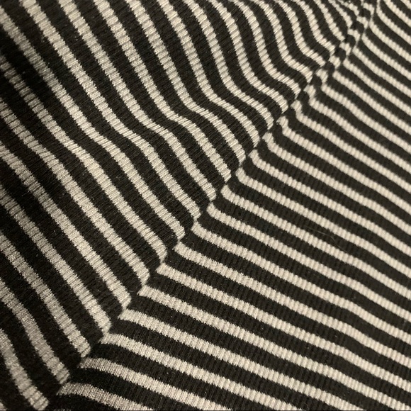 Striped ribbed fit and flare short sleeve dress - Picture 3 of 4